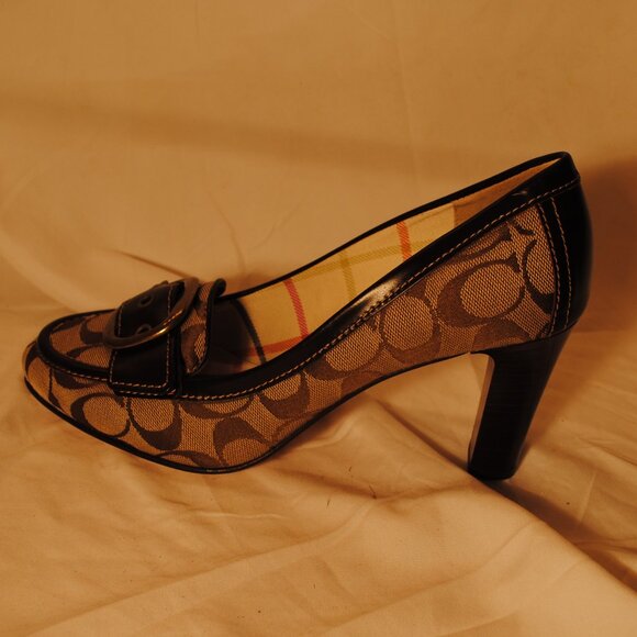 NIB COACH SZ 10B WOMENS 3 1/2IN HEEL PUMPS W/  FRONT BUCKLE - Picture 7 of 7